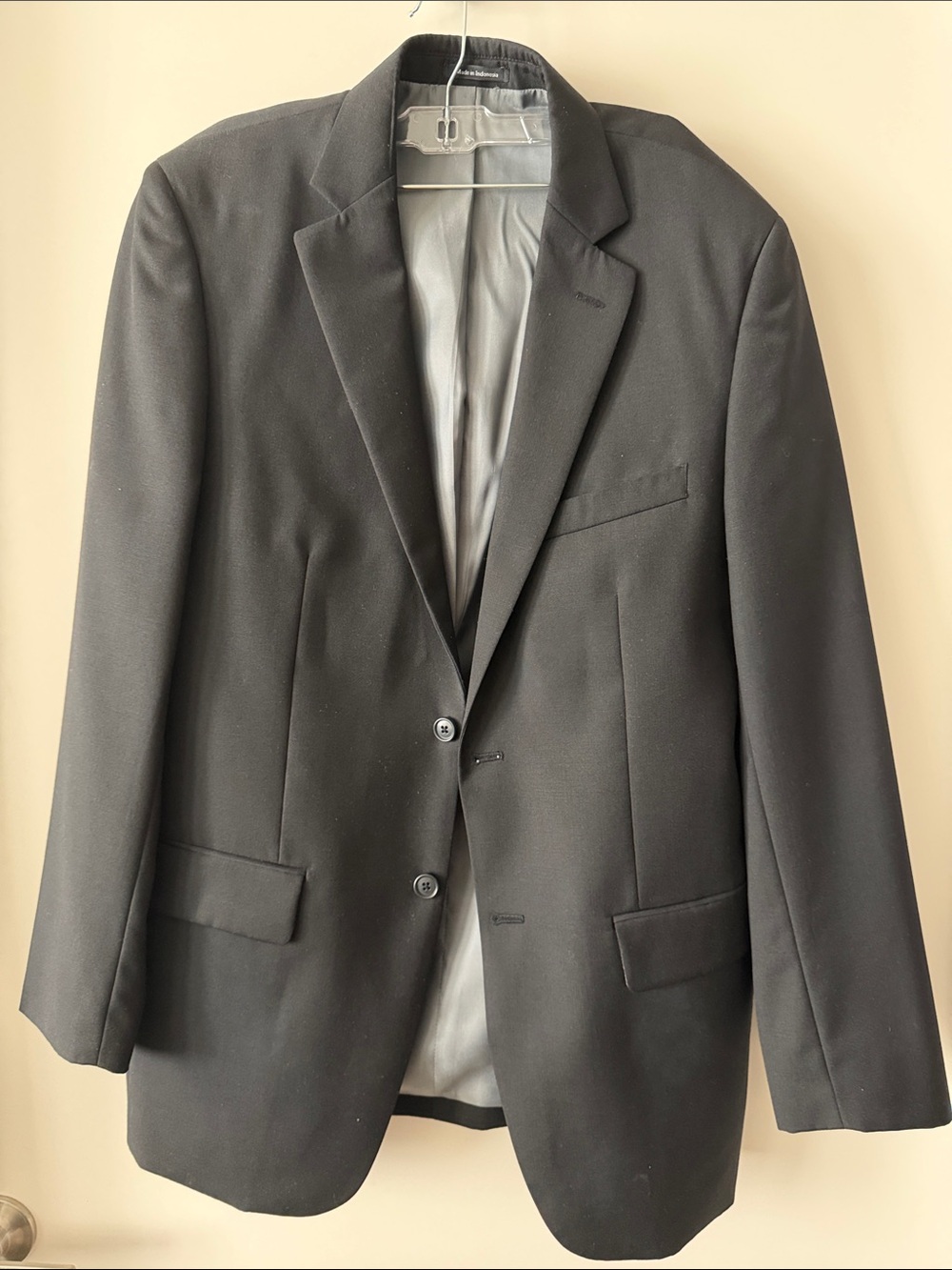 Wilke Rodrigues Classic Men's Black Two-Button Blazer